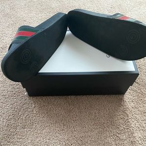 Gucci Pursuit Black Slides for 200